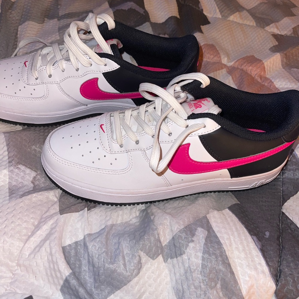 Nike size 7 youth